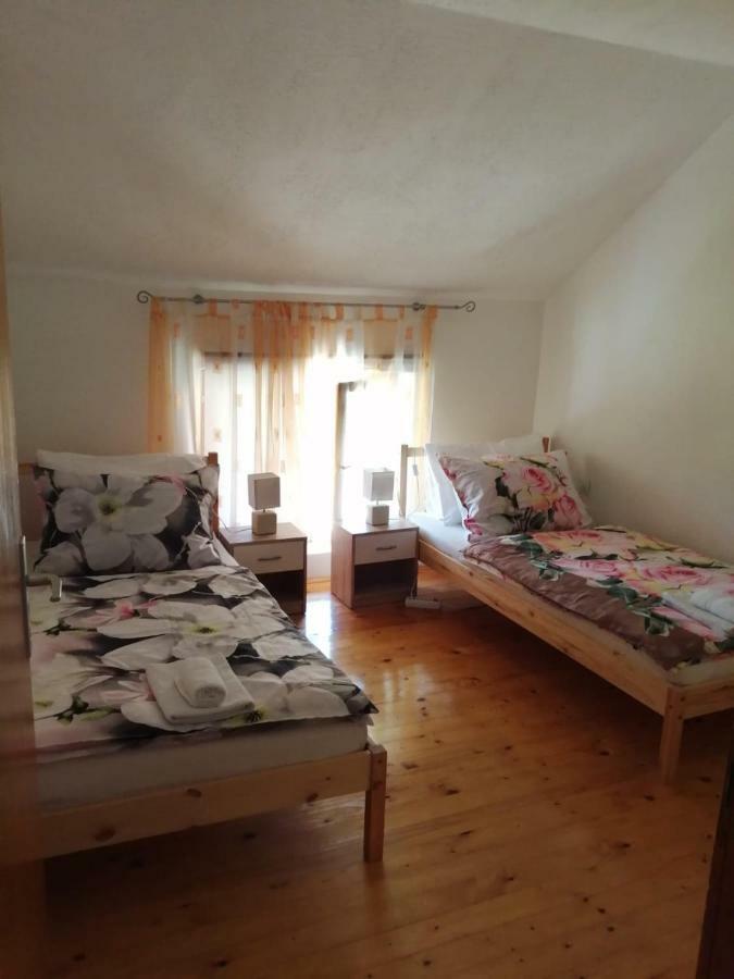 Apartman Franjicic Кореница Екстериор снимка